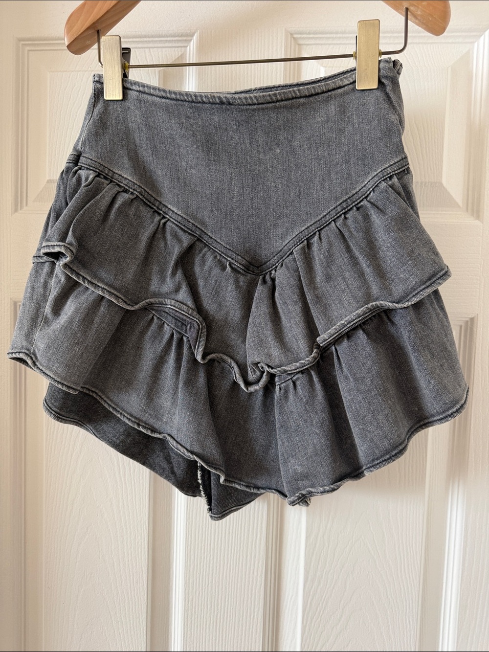 MOTHER Charcoal Ruffled Denim Skort